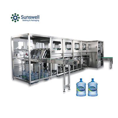 Linea di produzione di acqua pura di alta precisione da 5 galloni Acqua pura da 20 litri di lavaggio Riempimento di tappo 3 in 1 monoblocco