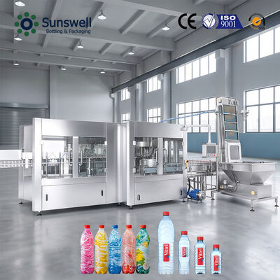 Linea di produzione di imbottigliamento acqua da 24000 BPH in bottiglia PET da 500 ml, macchina di riempimento 3 in 1